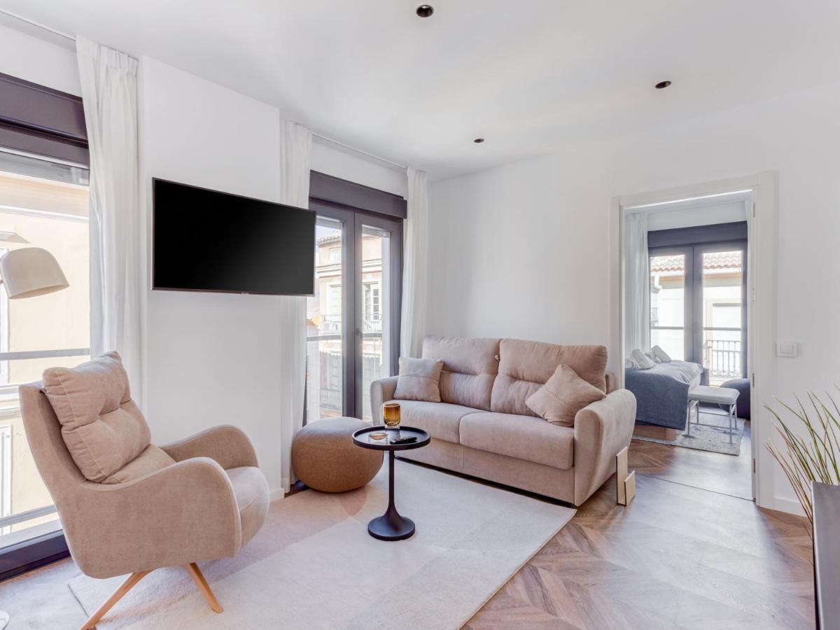 Limehome Calle Ancha Del Carmen 3*