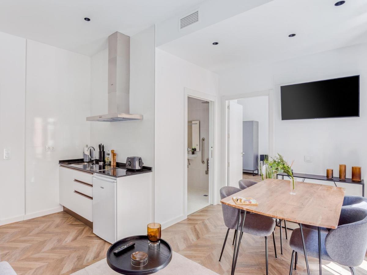 Limehome Calle Ancha Del Carmen Apart-hotel 3*
